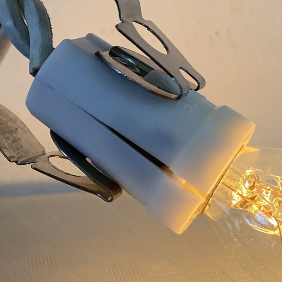 Illuminated Virgin Mary Porcelain Sculpture - Picture 9 of 10